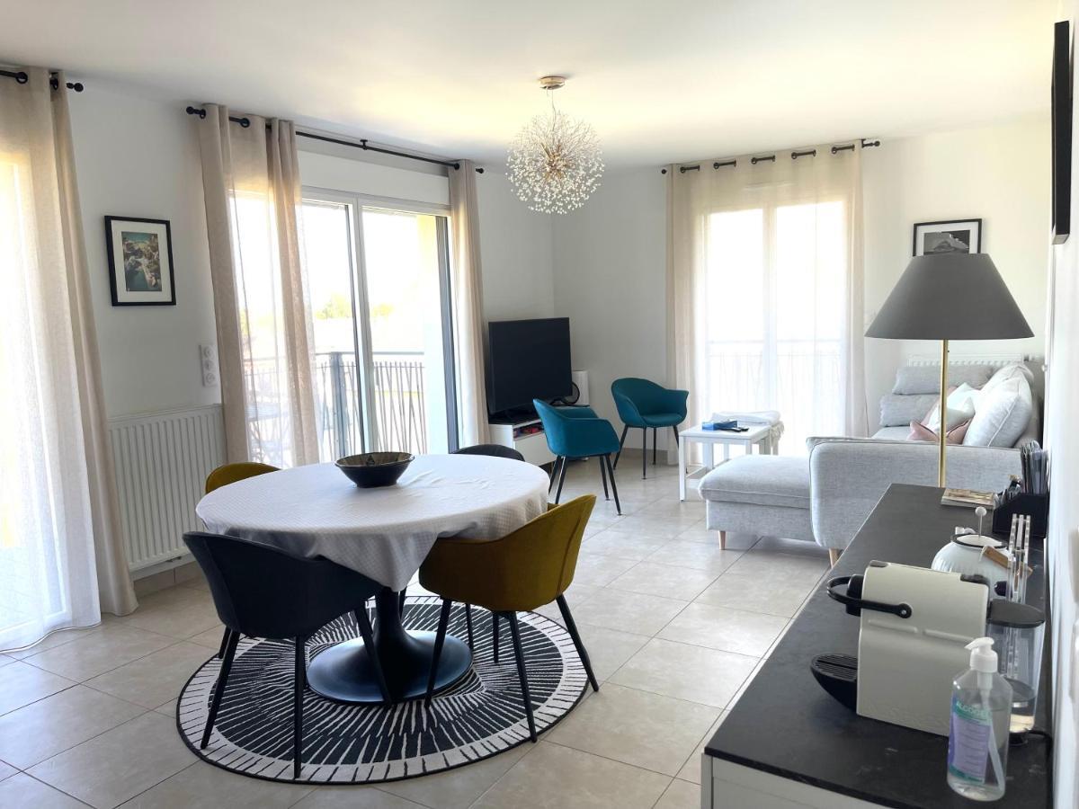 Bella Cruz 66 M2 Prestations Premium, Wifi, Balcon, Parking Avec Borne De Recharge Electrique, Plage Prieure, Commerces Динар Экстерьер фото